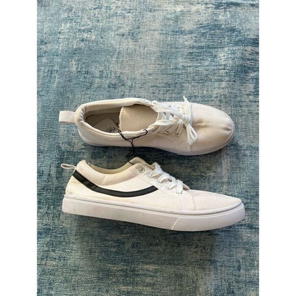 NWT! Rue21 Khalie White Canvas Shoes Size 10 - Picture 1 of 8